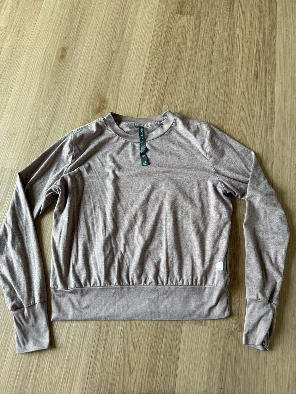 Vuori Halo Performance Crewneck Sz S Sugarplum - Picture 2 of 5